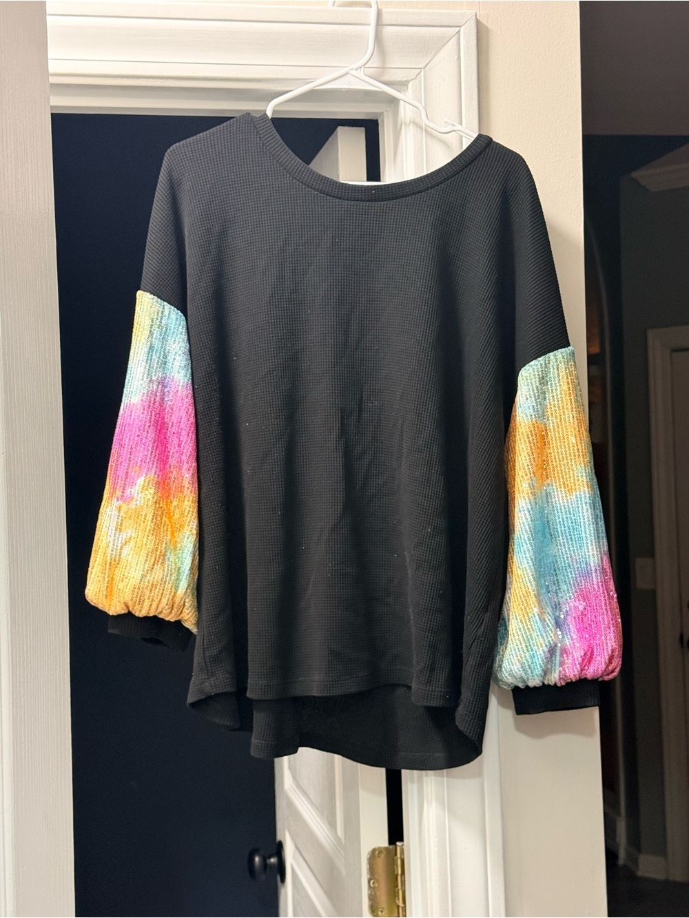 entro Black Waffle Knit Top with Multicolor Tie-Dye Balloon Sleeves